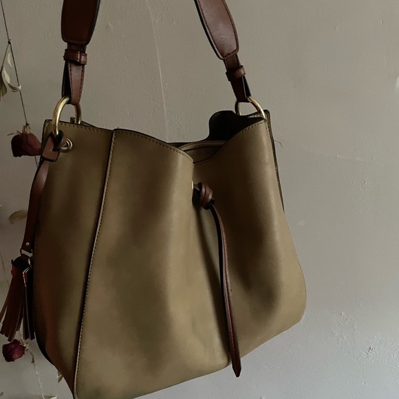 Tan London Fog purse - Picture 2 of 5